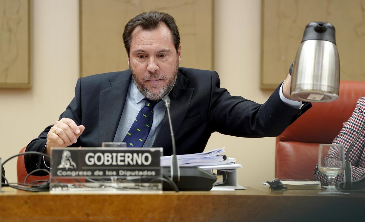 Óscar Puente, ministro de Transportes, durante su comparecencia en el Congreso de los Diputados, para informar sobre el accidente ferroviario de Adamuz.