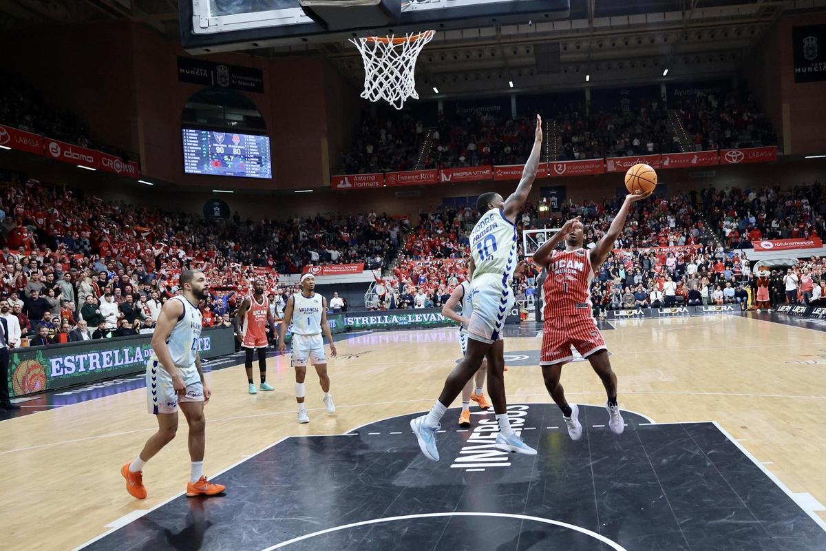 Las mejores imágenes de la victoria del UCAM Murcia frente al Valencia Las mejores imágenes de la victoria del UCAM Murcia frente al Valencia
