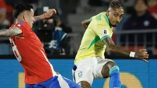 Un Raphinha con galones de estrella rozó el gol ante Chile