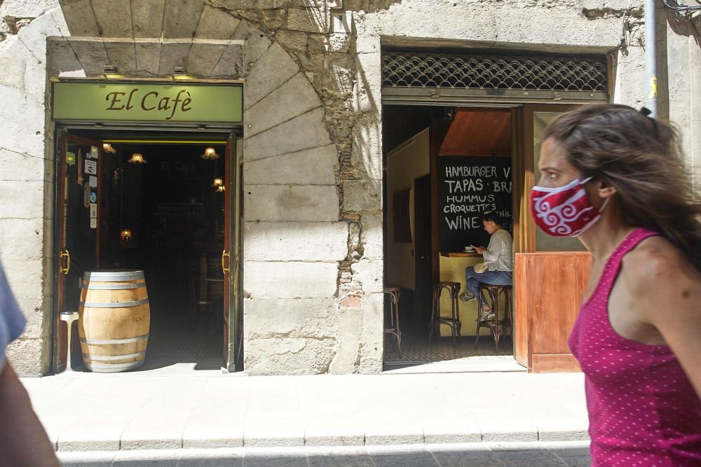 Tanca El Cafè del carrer Ciutadans de Girona