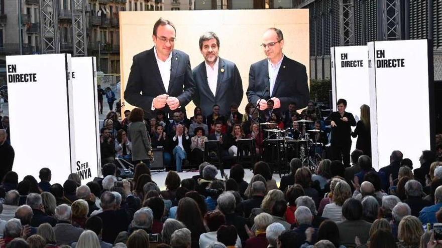 Rull, Sànchez y Turull participan desde la cárcel en el acto final de campaña de Junts per Catalunya de las elecciones del 2019.