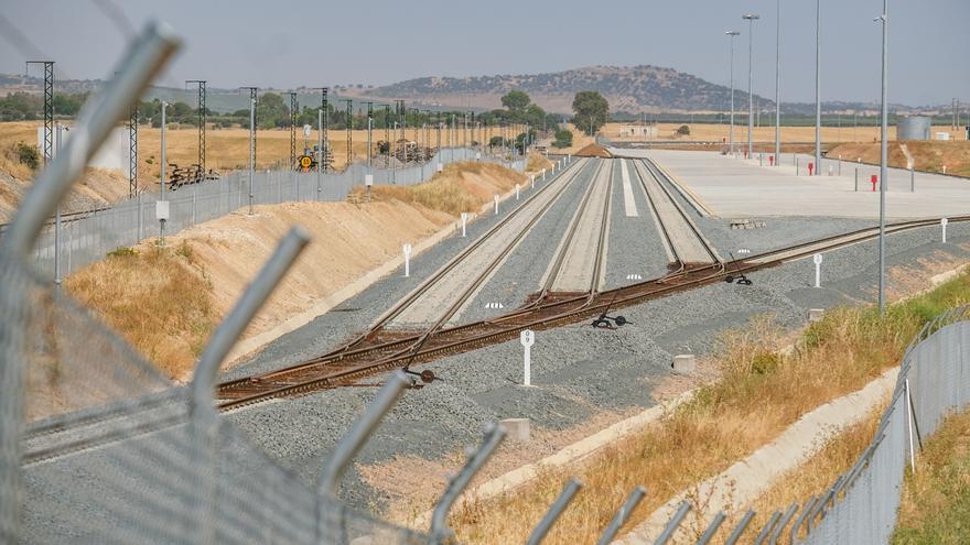 Termina la obra de la terminal ferroviaria de la Plataforma Logística de Badajoz