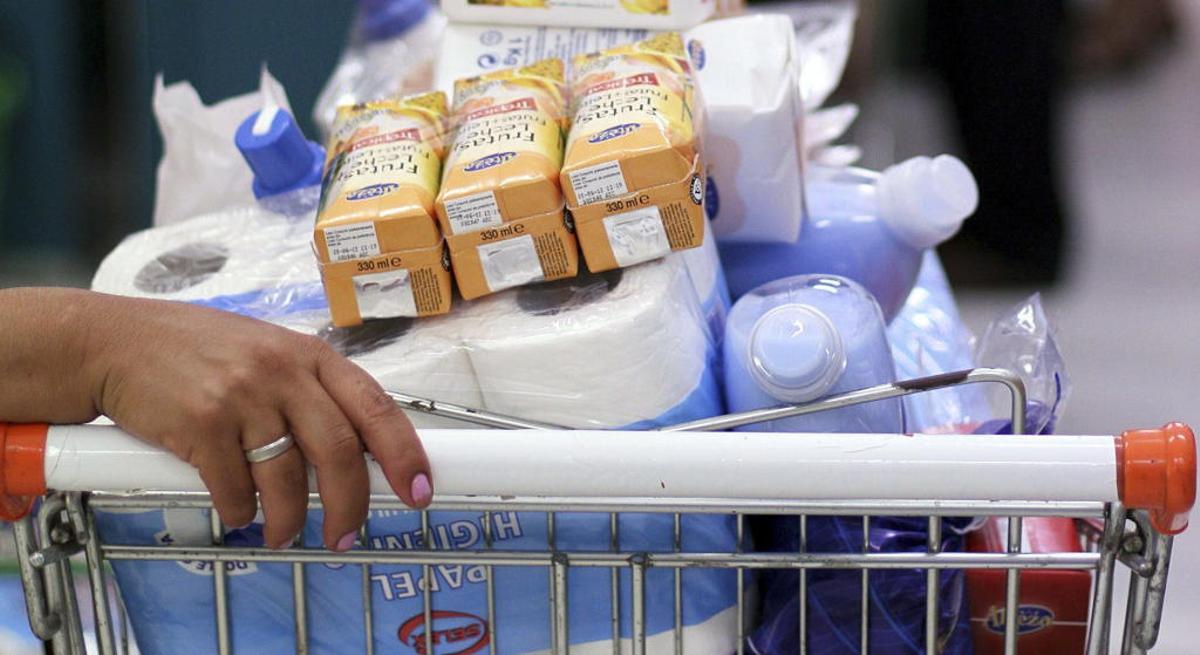 El producto que tienes en casa y que te va a servir para dejar el horno, los cristales y los azulejos como nuevos