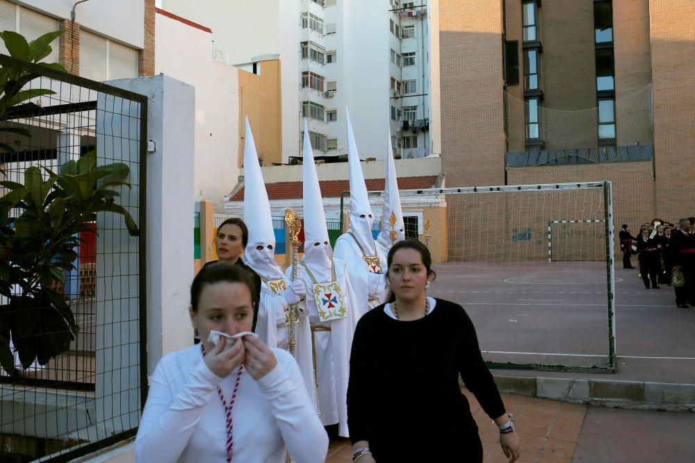 Lunes Santo | Preparativos y nervios en los nazarenos del Cautivo