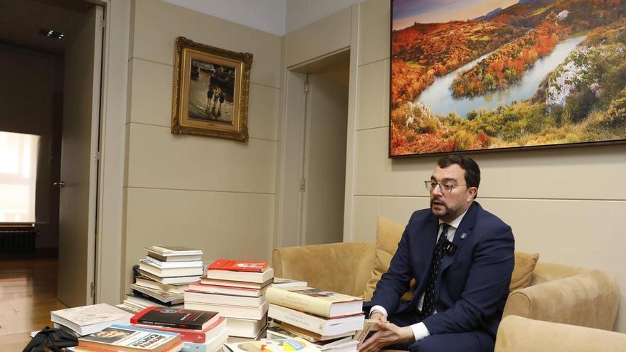 el «house tour» de Adrián Barbón por el apartamento de Presidecia