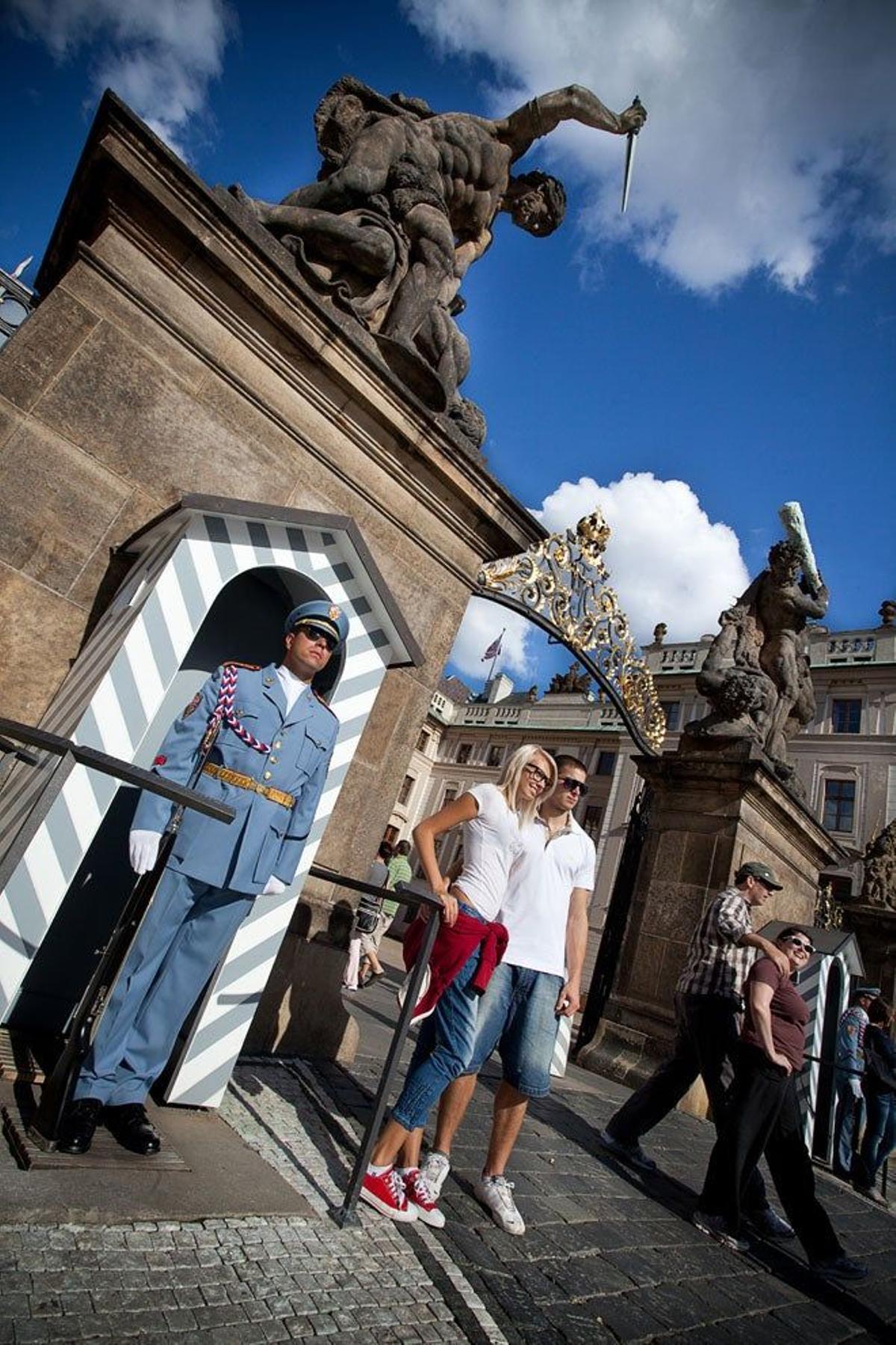 Acceso al Castillo de Praga por la llamada Puerta de los Gigantes.