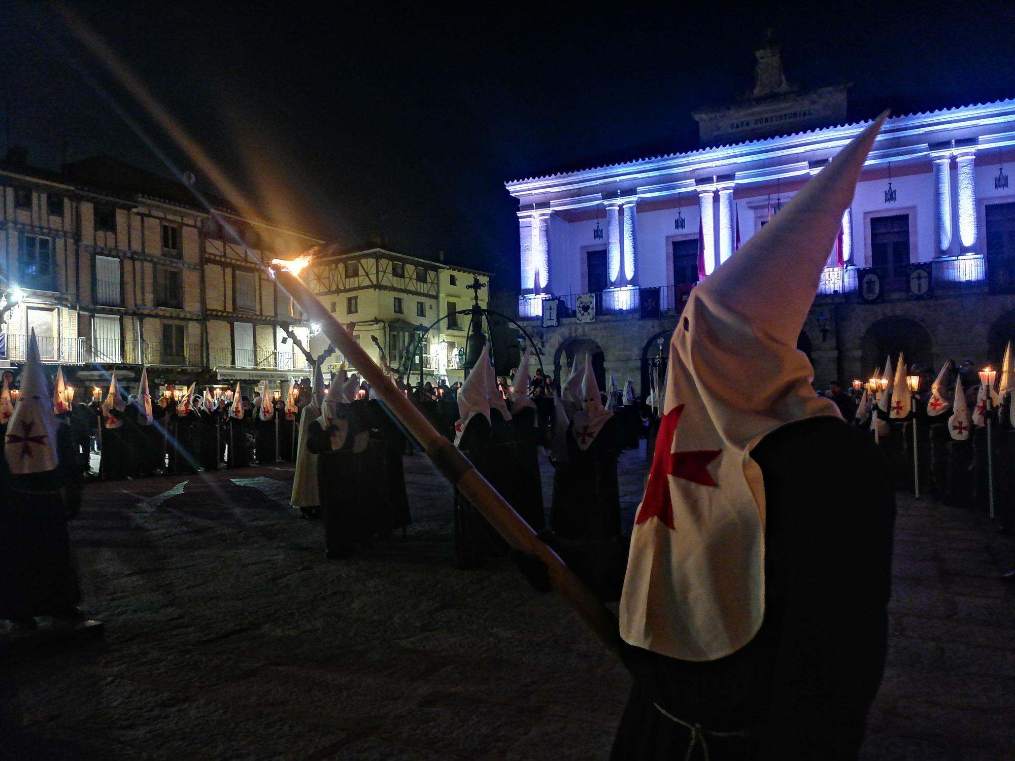 Toro enmudece ante el Cristo de la Expiración