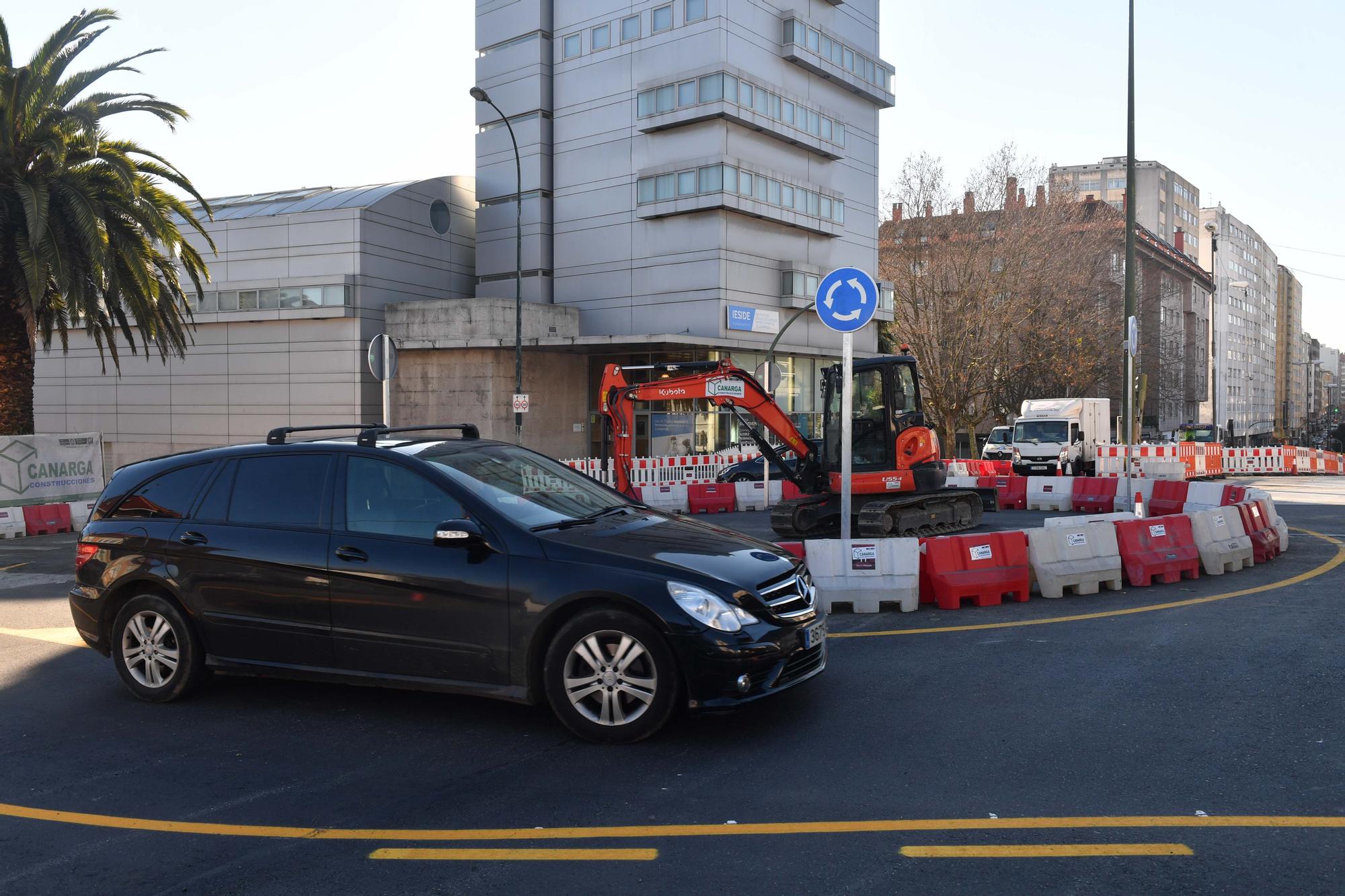 El cruce de la ronda de Nelle con la avenida de Arteixo reabre al tráfico