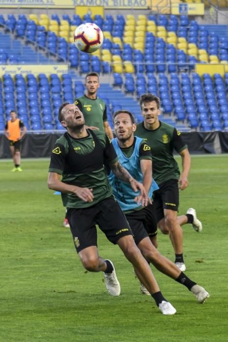 DEPORTES 05-03-19  LAS PALMAS DE GRAN CANARIA.  Primer entrenamiento de Pepe Mel. FOTOS: JUAN CASTRO