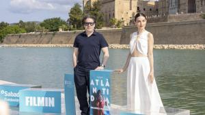 María Valverde y Gustavo Dudamel, en el Parc de la Mar