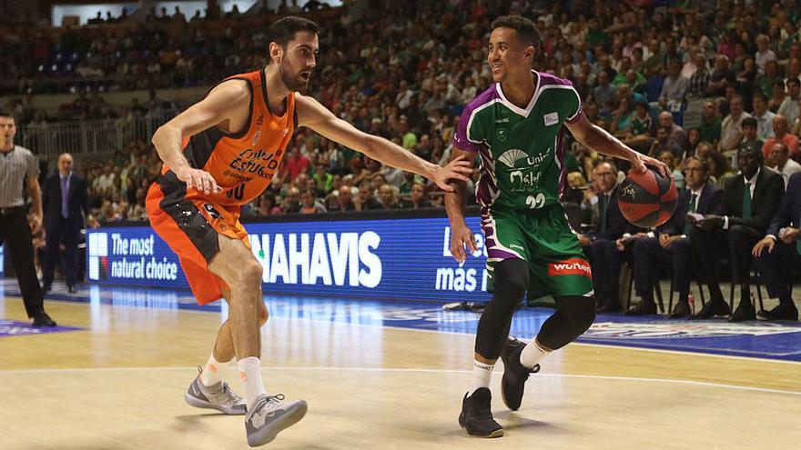 El Valencia perdió en el estreno de la pasada Liga en el Carpena.