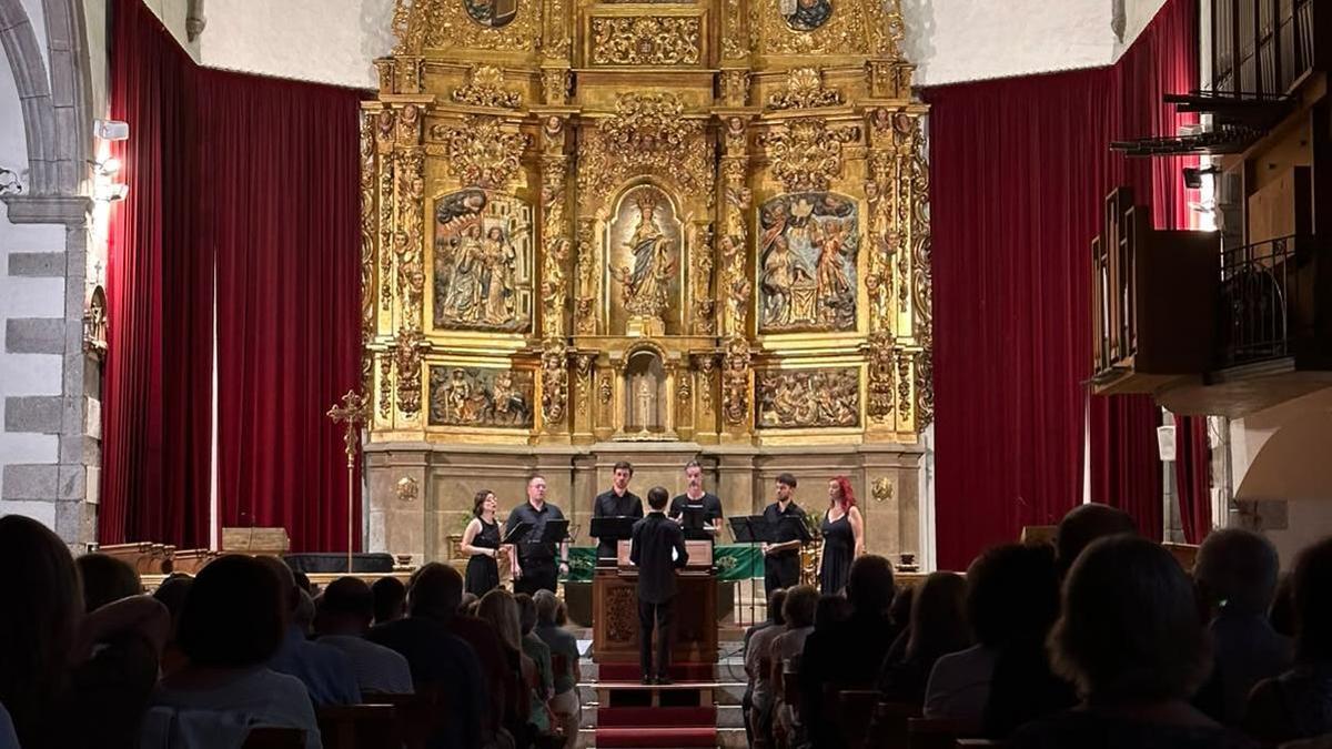 Ensemble Joan March a l'Església de Llívia.