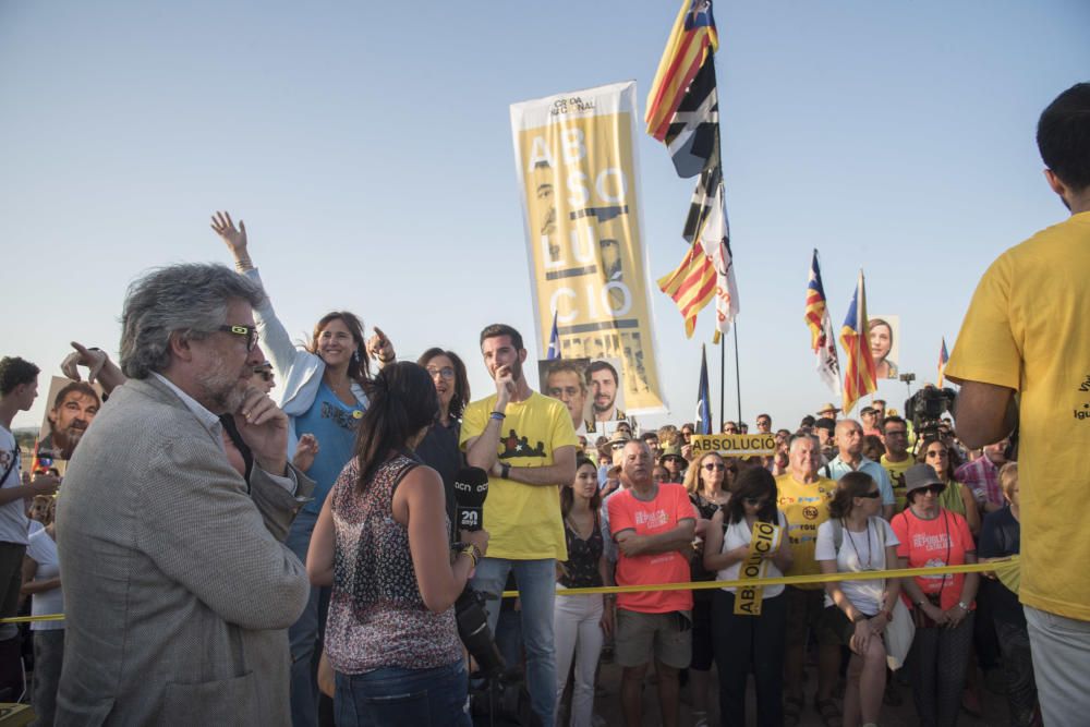 Mig miler de persones diuen el primer «bona nit» a