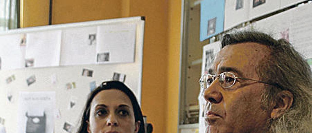 Fernando Beltrán y la profesora de Lengua Marisa García.