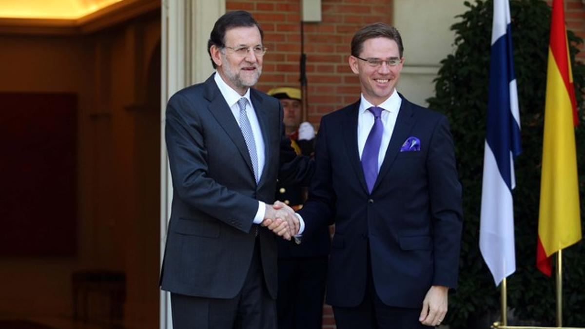 El presidente del Gobierno, Mariano Rajoy, junto al primer ministro finlandés Jyrki Katainen, este martes.