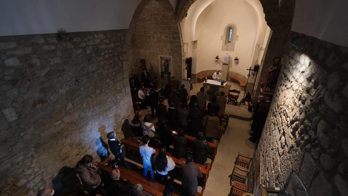Missa de Sant Antoni a la parròquia de Vilatenim