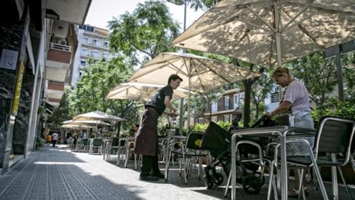 Terraza de Les Corts llamada a eliminar el 57% de su actual capacidad, ayer.