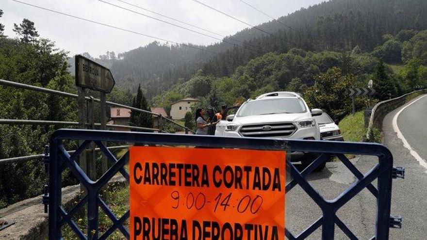 Un copiloto de Guernica fallece en un rally vizcaíno al chocar contra un árbol