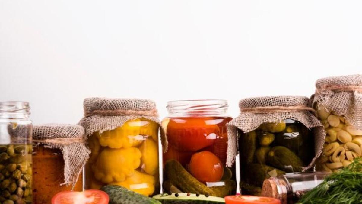 Sabies que conservar els aliments en vinagre pot ser la solució als teus problemes de salut?
