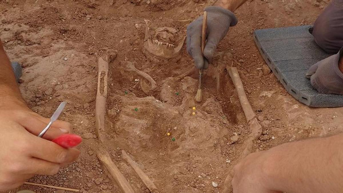 Restos de una tumba romana encontrados recientemente en Castelldefels