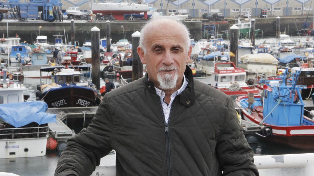 José Manuel Rosas, ayer, en el puerto de Bueu.