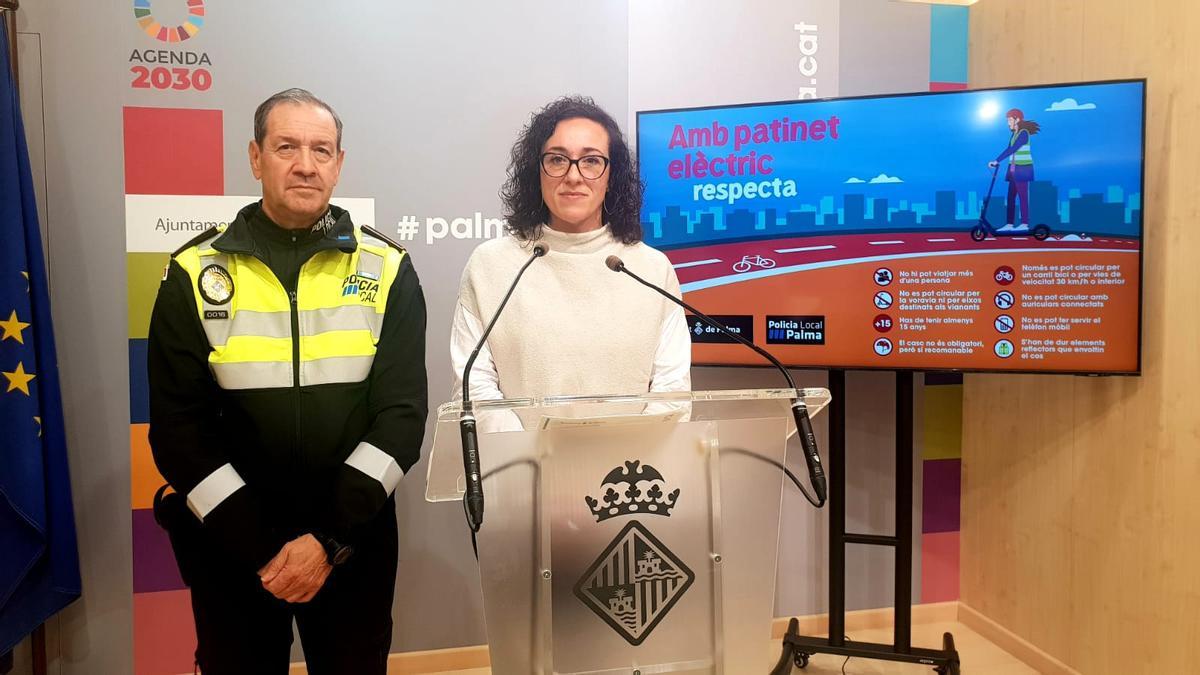 La teniente de alcalde de Seguridad Ciudadana, Joana Maria Adrover, y el mayor Miquel Quetglas han presentado la campaña.