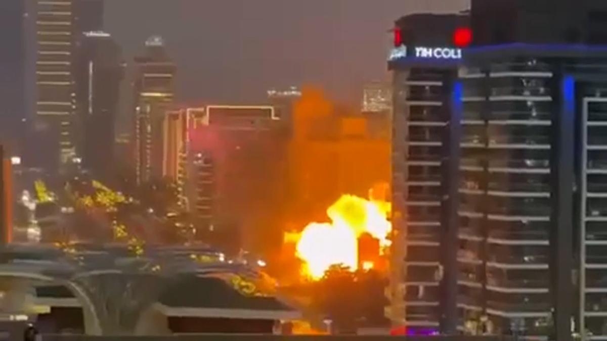 El momento en el que un dron iraní impacta con una posición estadounidense