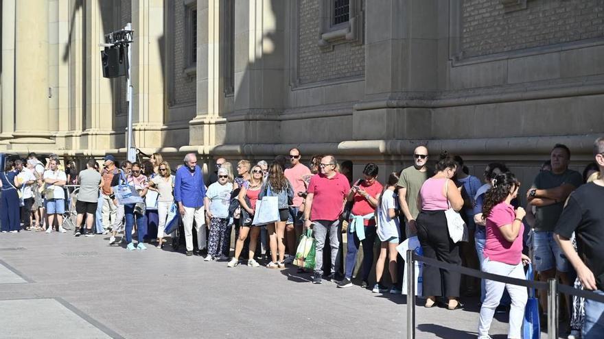 El nuevo color de la medida del Pilar provoca filas en Zaragoza: así es y dónde comprarlo