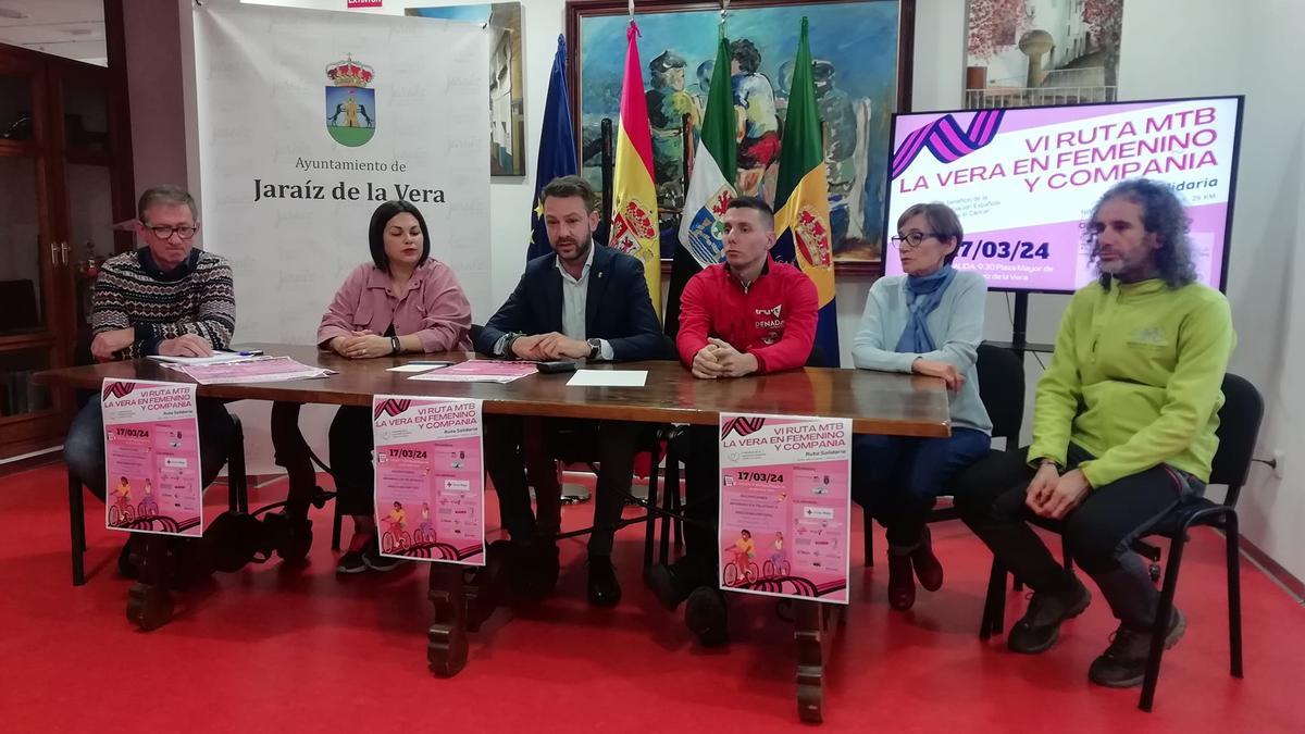 Presentación de la acción solidaria en Jaraíz de la Vera