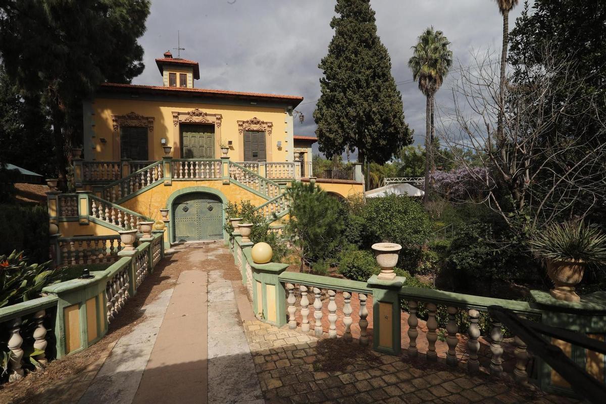 Estado actual de Villa Amparo tras la entrada de okupas.
