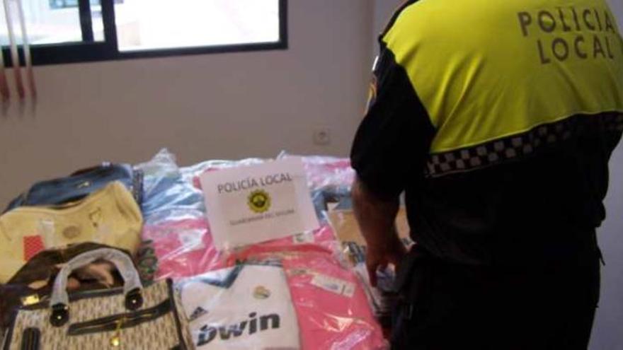 La Policía detecta una zapatería que &quot;por lástima&quot; daba cobijo a productos falsos