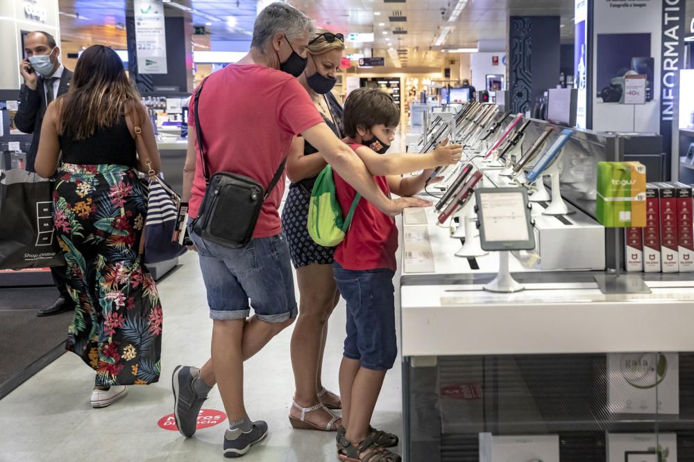 El costoso regreso al colegio para las familias