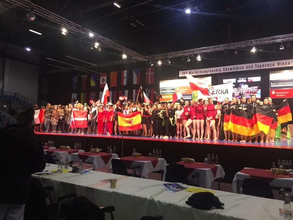 Escuela de danza Lía, cuartos en el Campeonato del Mundo de showdance en Alemania