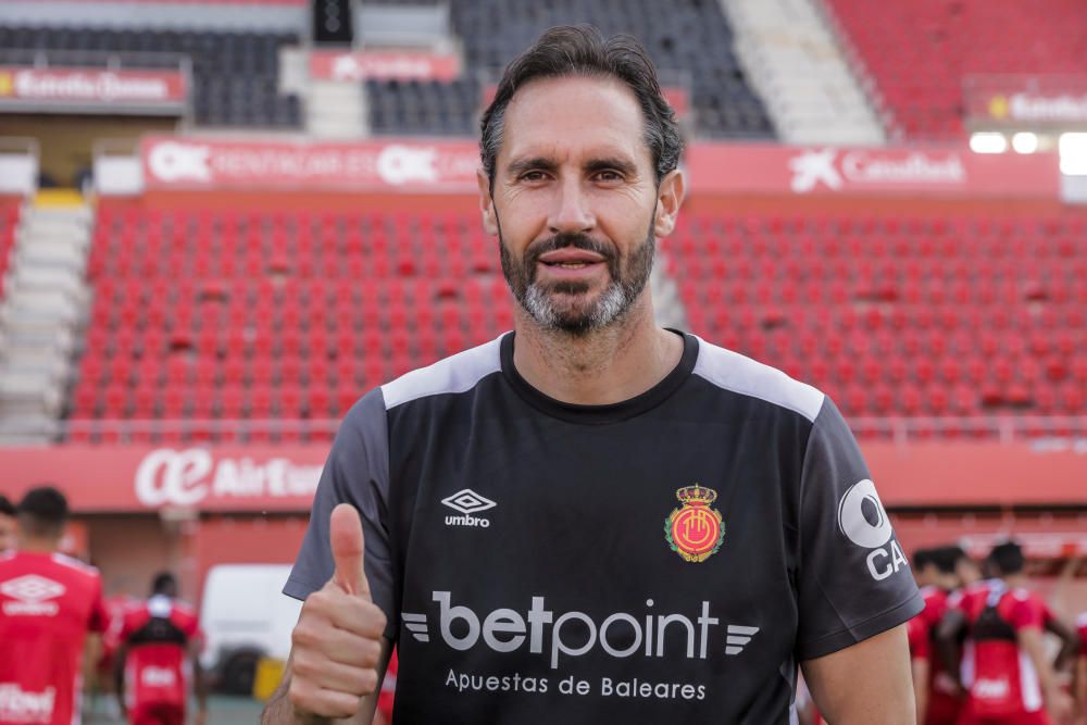 Último entrenamiento del Mallorca antes de partir hacia Miranda