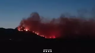 El fum de l’incendi de Paüls a Tarragona arriba fins a València