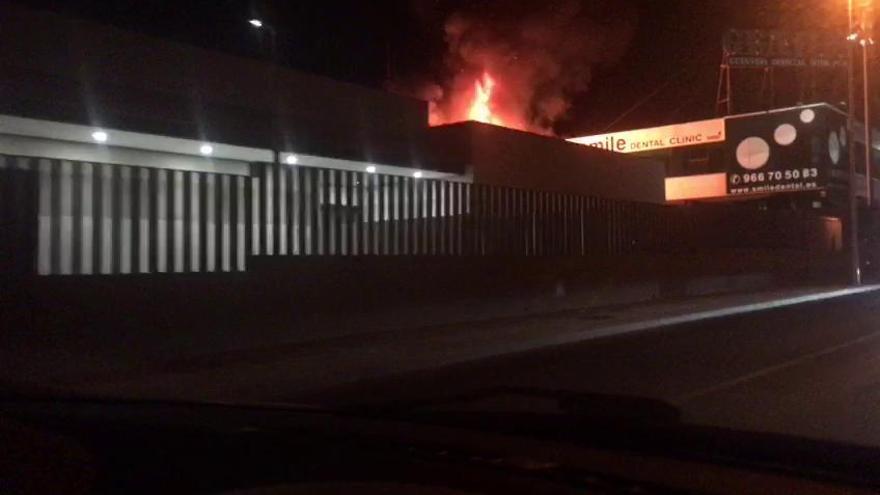 Incendio en un pub de Torrevieja