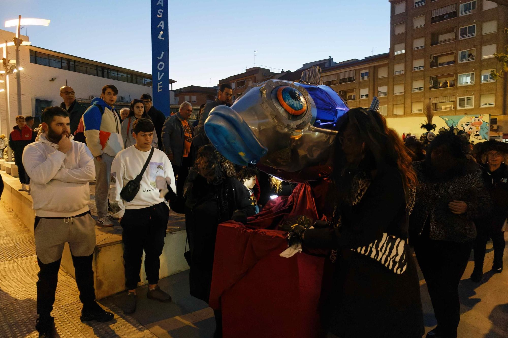 El Grau se despide del Carnaval con el Entierro de la Sardina