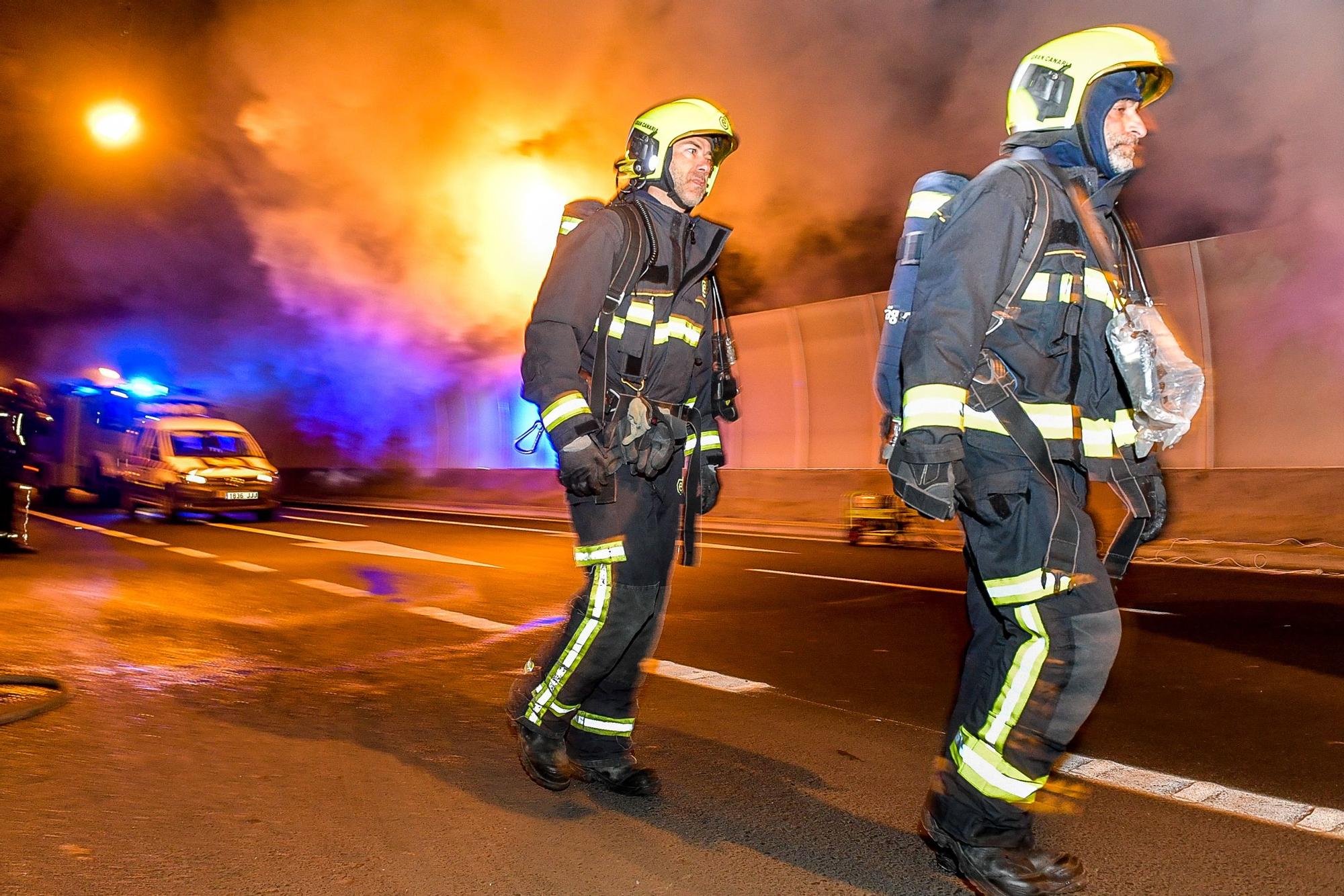 Simulacro de incendio de un vehículo en el interior del túnel de Mogán