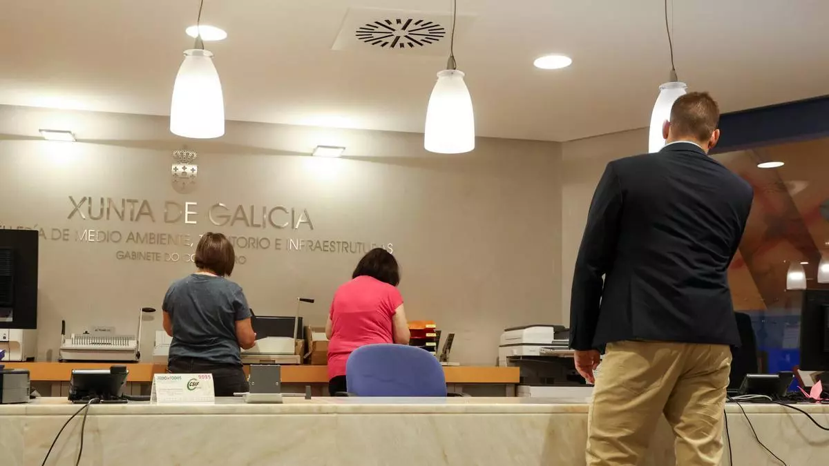 ¿No sabe hacer trámites online con la Xunta? Estos son los pasos para recibir ayuda presencial