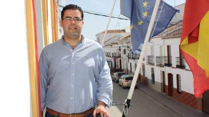 Joaquín Esquina podría estar viviendo sus últimos días al frente del Ayuntamiento.