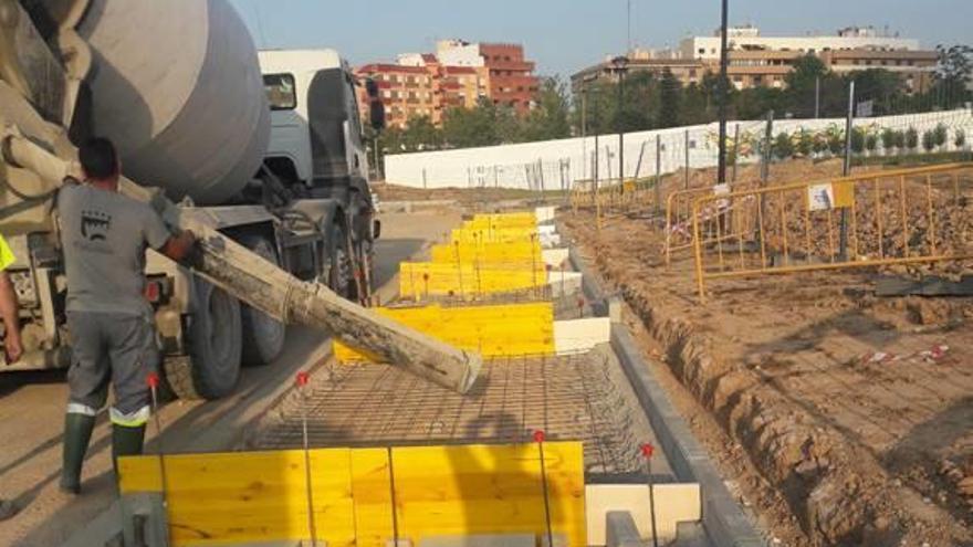 Paterna crea vías peatonales en el Parque Central