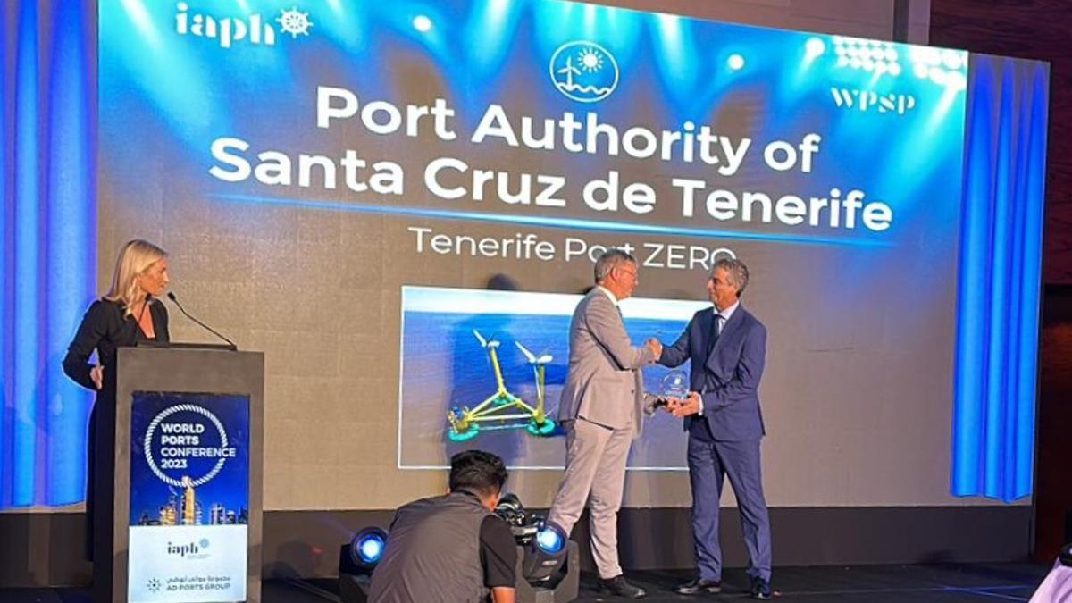 Entrega del Premio de Sostenibilidad al Puerto de Santa Cruz de Tenerife.