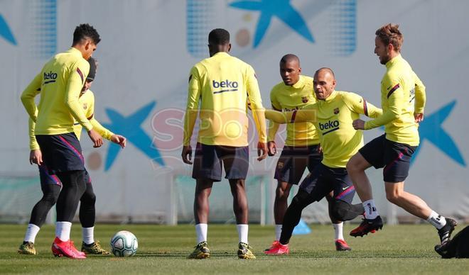 Martin Braithwaite entrena por primera vez con  su nuevo equipo el FC Barcelona en la Ciutat Esportiva Joan Gamper.