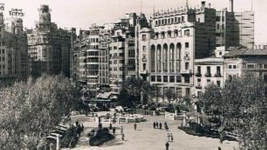 Mercado de Flores que quedaba unos cinco metros por debajo del suelo y que suscitó las críticas de las floristas.