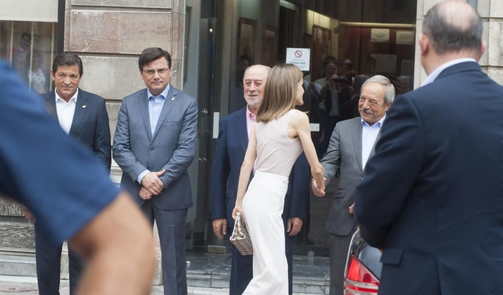 La Reina inaugura en Oviedo los cursos de verano de la Fundación