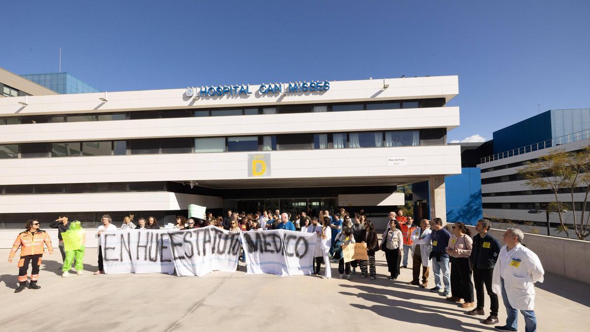 Concentración este jueves en el hospital de Can Misses