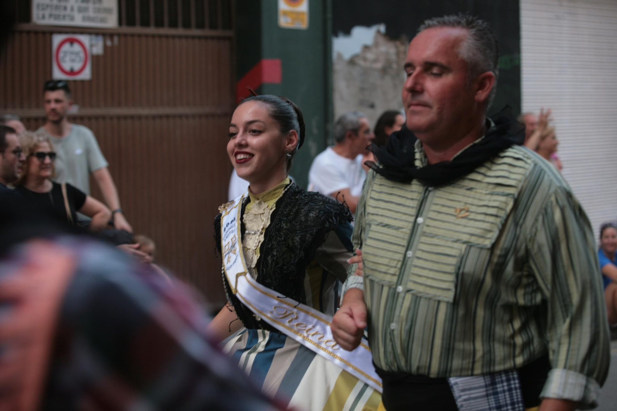 Galería | Las peñas y collas lucen sus disfraces antes del toro