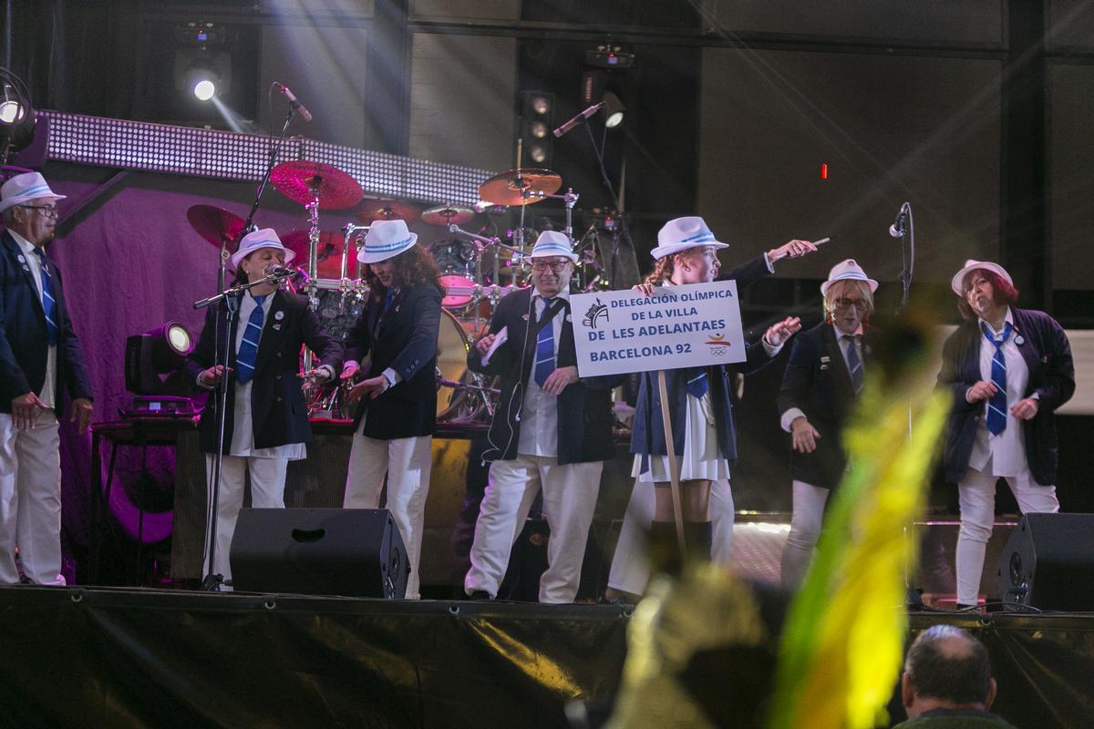 EN IMÁGENES: el concurso de murgas y comparsas de Avilés