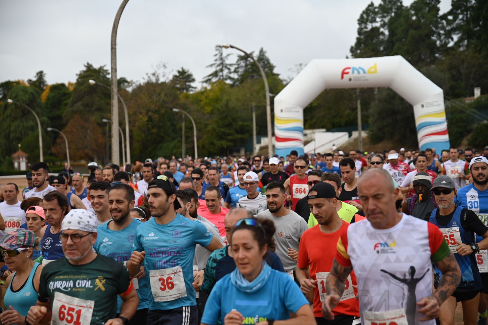 GALERÍA | Alexandre Miguel Carrilho y Gema Martín ganan el medio maratón Elvas-Badajoz
