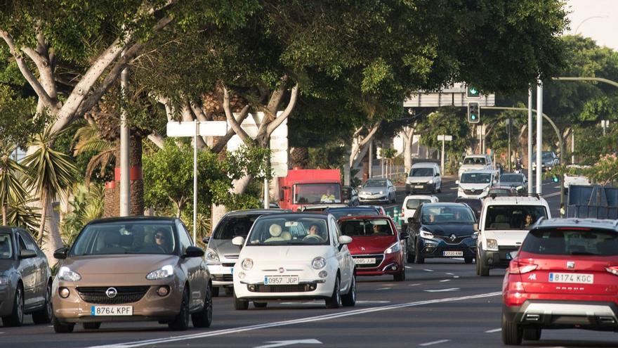 La lucha contra el cambio climático en Canarias se ‘atasca’ en el Parlamento